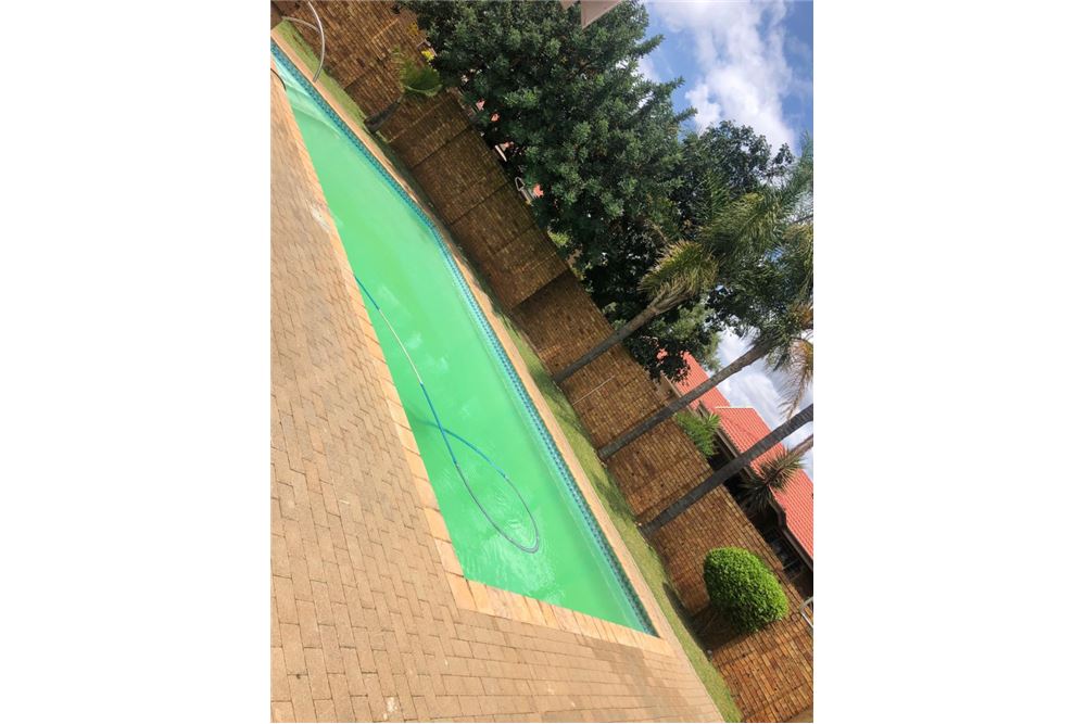 Residencial - Adosado - Montana, Gauteng - South Africa - 36 - 1031414050-120