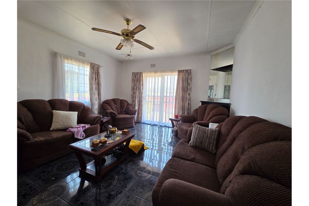 Residential - Hiša večstanovanjska - South Hills, Gauteng - South Africa - 7 - 1031421022-1335