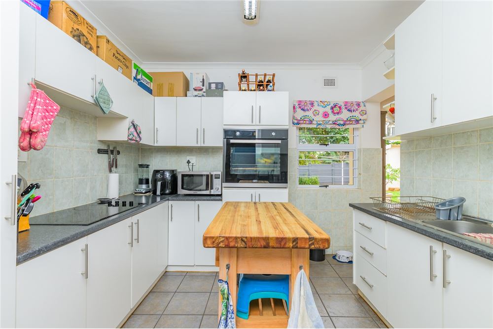 Residential - House - Glen Anil, KwaZulu Natal - South Africa - 21 - 1031465013-90