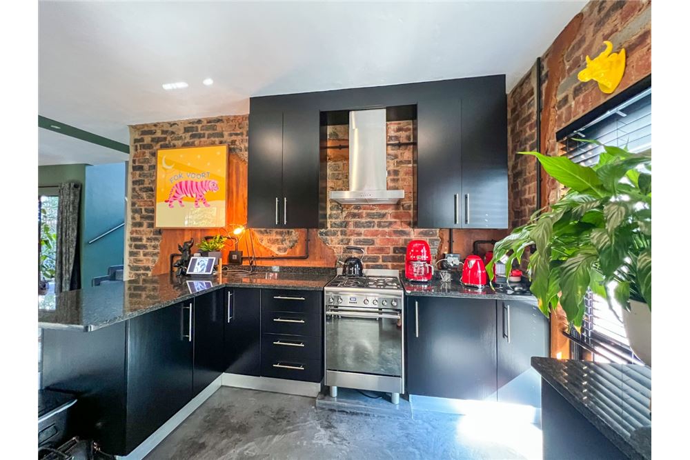 Residential - Hus - Fourways, Gauteng - South Africa - 11 - 1031428052-10