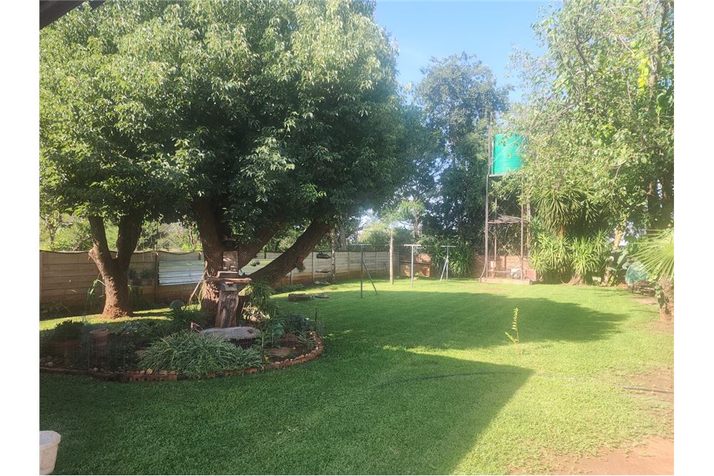 Residential - Ladang - Brits Rural, North West - South Africa - 36 - 1031416033-113