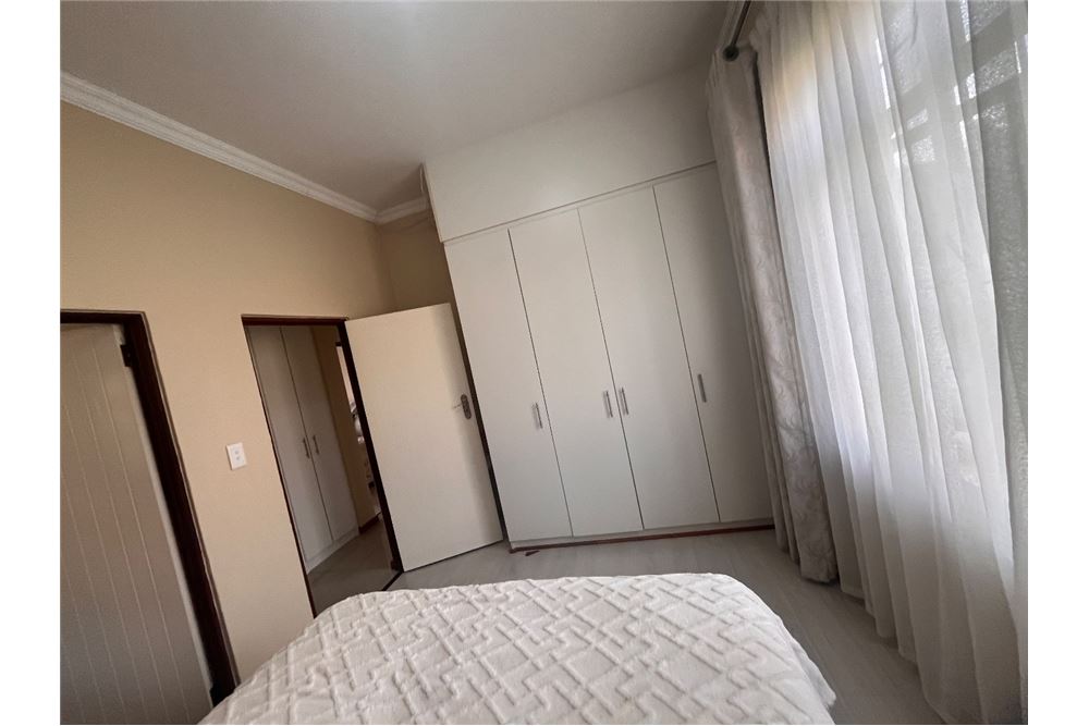 Жилищен - Къща - Equestria, Gauteng - South Africa - 8 - 1031393109-11