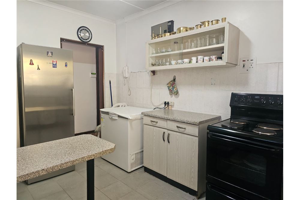 Residential - ਅਲੱਗ ਥਲੱਗ ਬਣਿਆ ਹੋਇਆ ਘਰ - Greenwood Park, KwaZulu Natal - South Africa - 8 - 1031465025-211