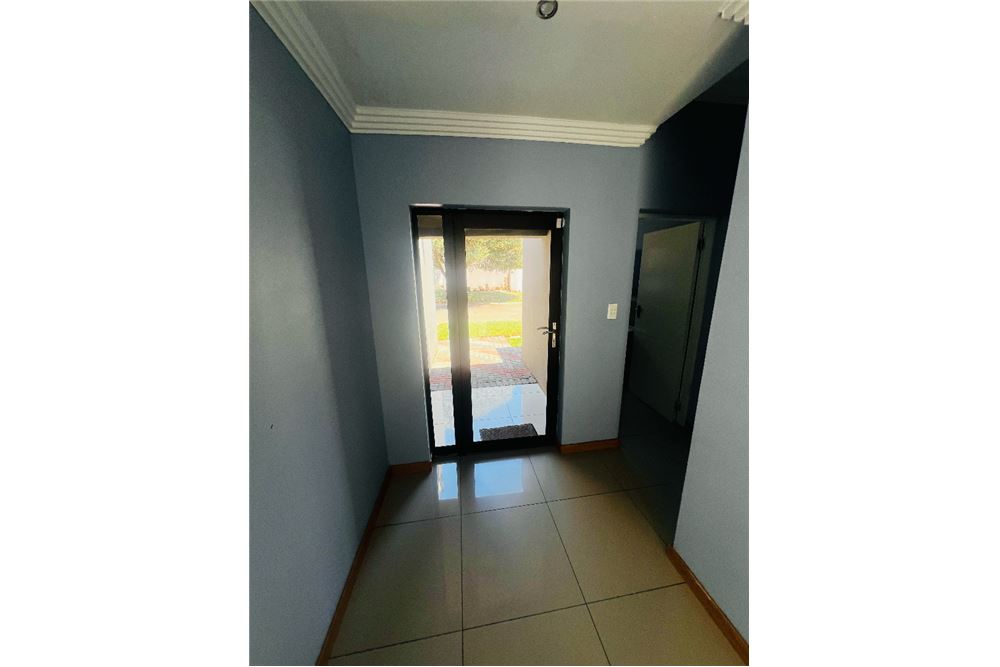 Residencial - Casa - Leloko Lifestyle and Eco Estate, North West - South Africa - 14 - 1031414112-30