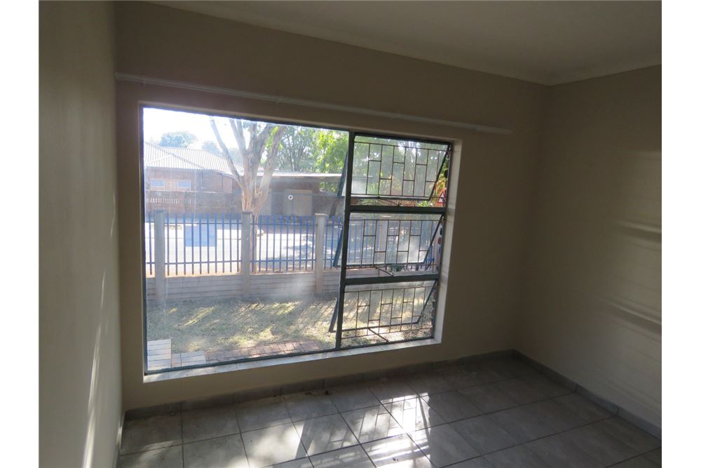 Residencial - Casa - Karenpark, Gauteng - South Africa - 50 - 1031414013-120