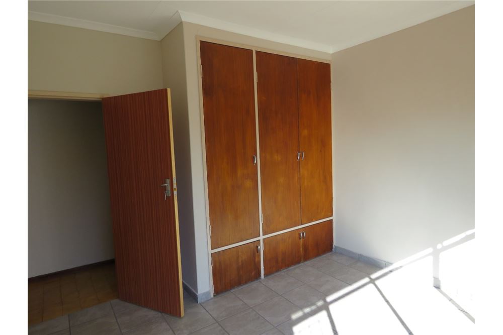 Residencial - Casa - Karenpark, Gauteng - South Africa - 21 - 1031414013-119