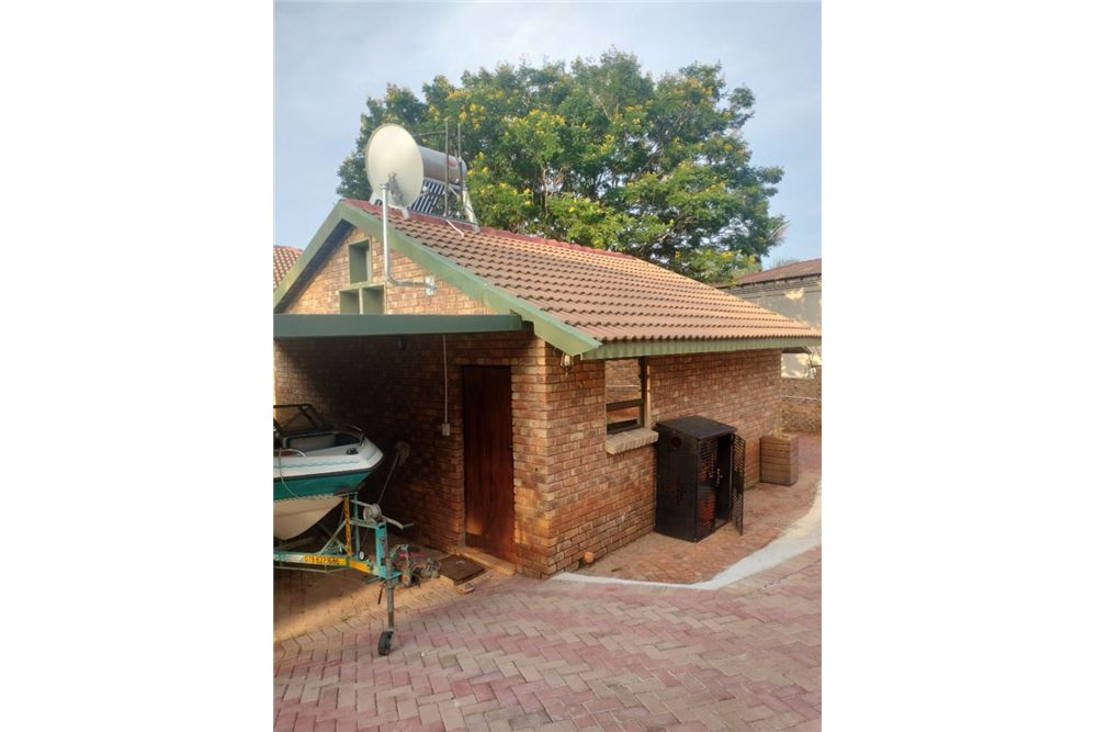 住宅 - 公寓/单元房 - Montana Park, Gauteng - South Africa - 3 - 1031414155-1