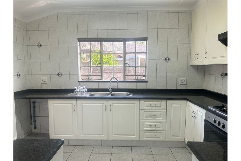 Residential - House - Glen Anil, KwaZulu Natal - South Africa - 9 - 1031465122-79