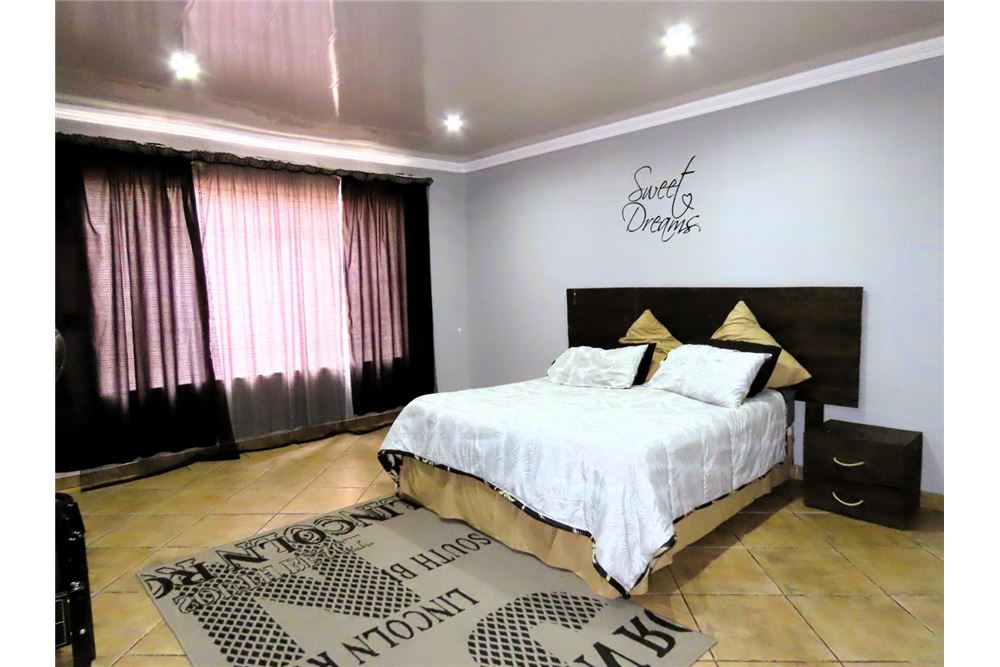 Residencial - Casa - Eersterust, Gauteng - South Africa - 21 - 1031414016-145