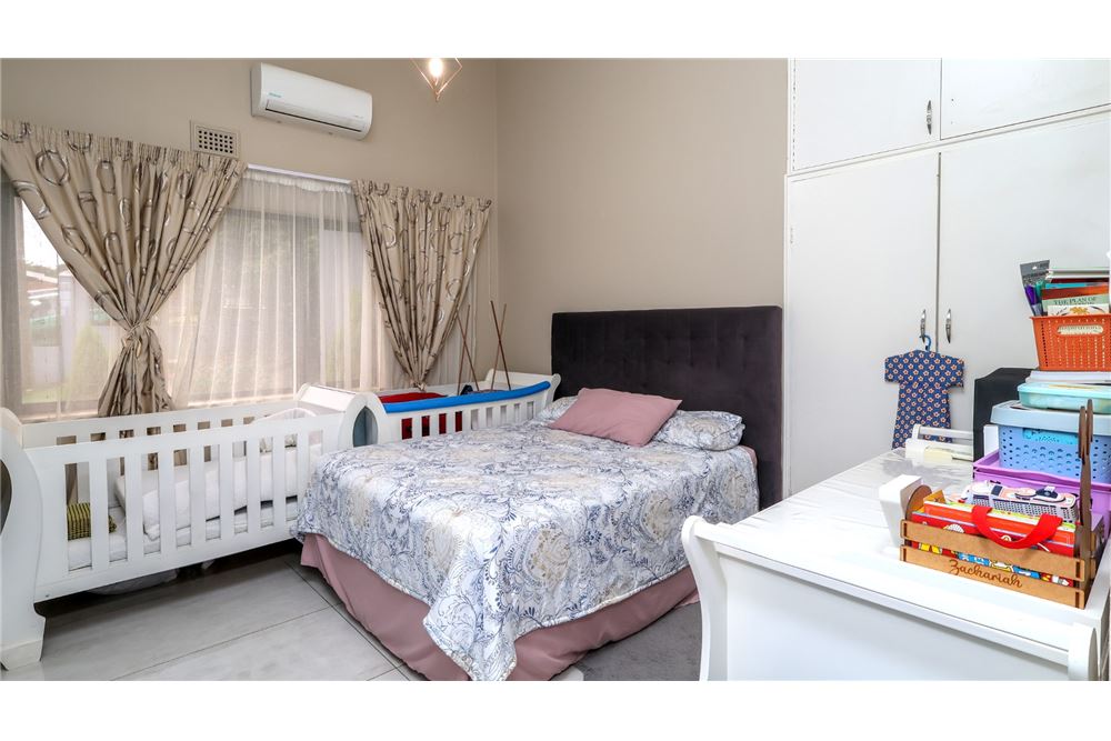 Residential - House - Glen hills, KwaZulu Natal - South Africa - 28 - 1031465115-38