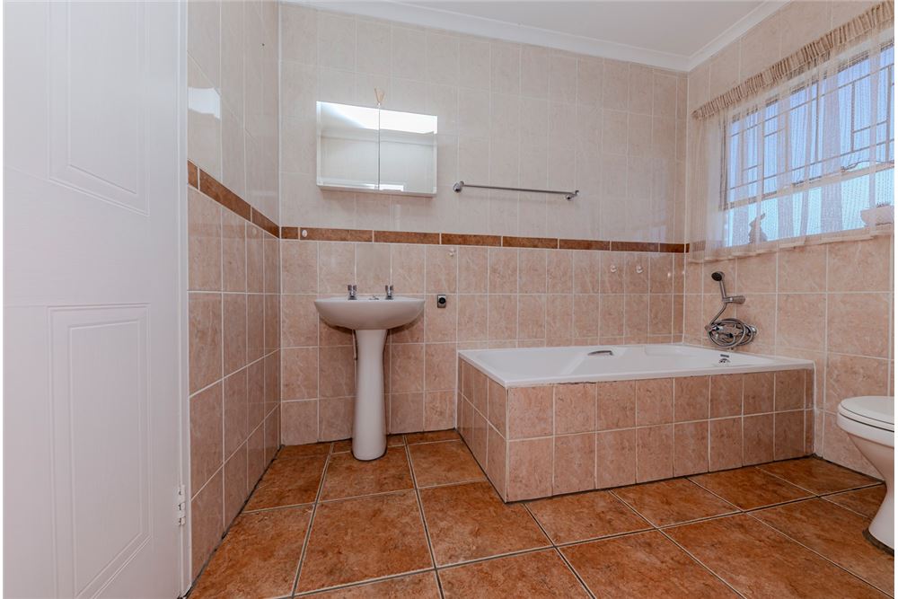 Residential - Omakotitalo - Wilgeheuwel, Gauteng - South Africa - 22 - 1031444179-44