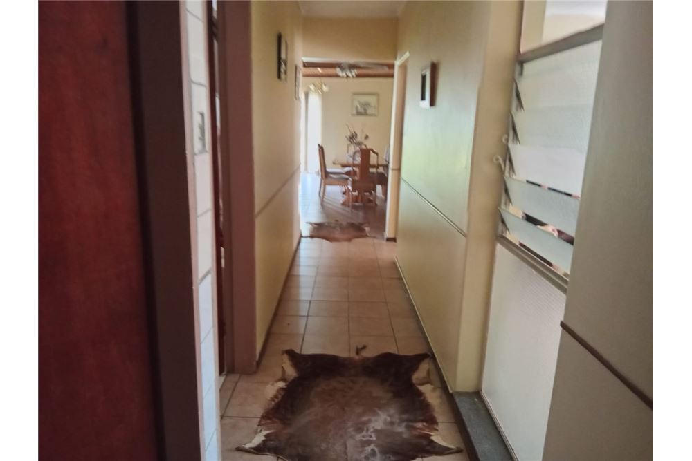 Residencial - Casa - Sinoville, Gauteng - South Africa - 10 - 1031414158-9