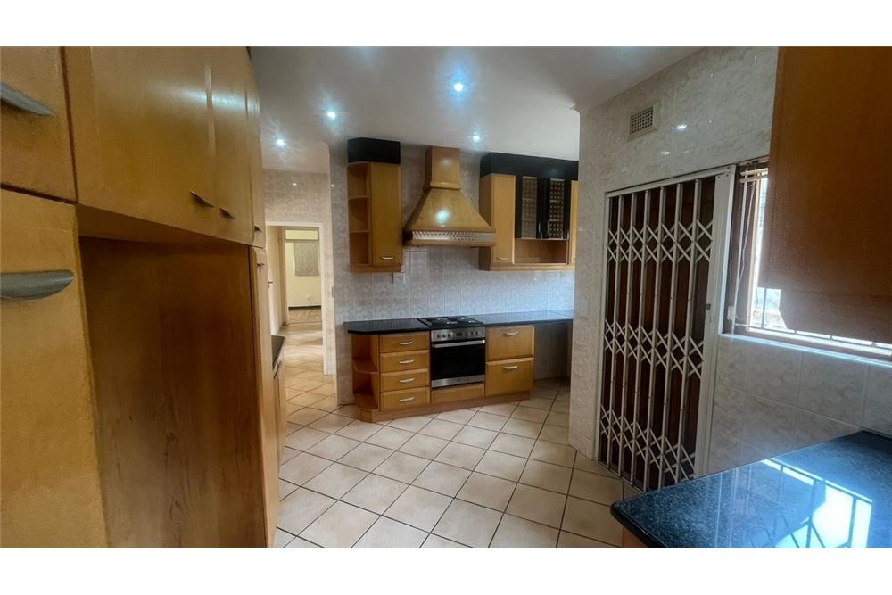 Residential - House - Glen hills, KwaZulu Natal - South Africa - 11 - 1031465129-26