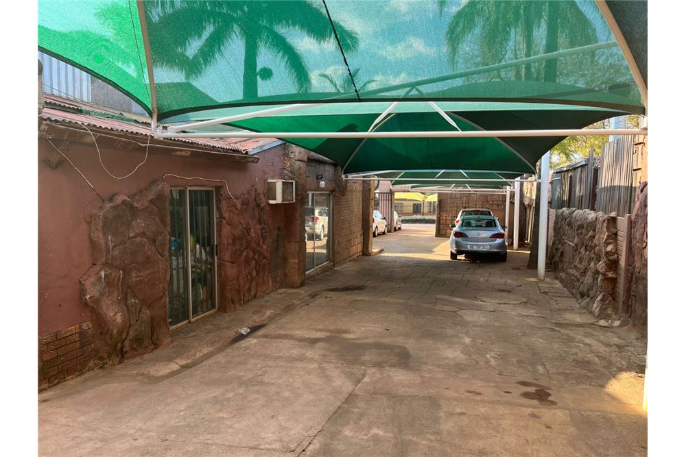 Commercio - Commerciale/Negozi - Sinoville, Gauteng - South Africa - 13 - 1031414142-54