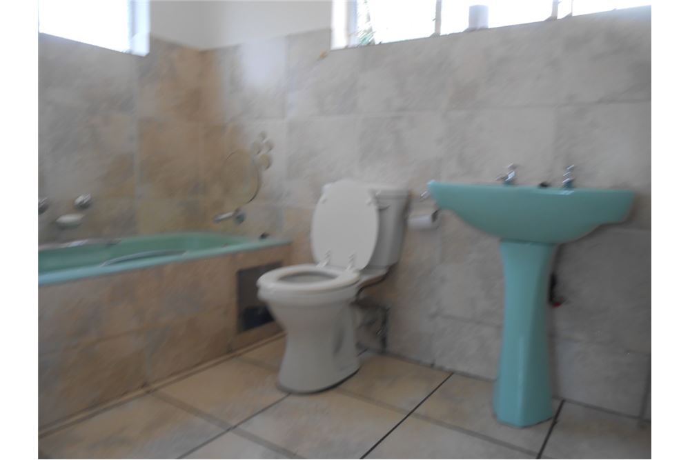 Residenziale - Casa - Theresapark, Gauteng - South Africa - 24 - 1031414129-41