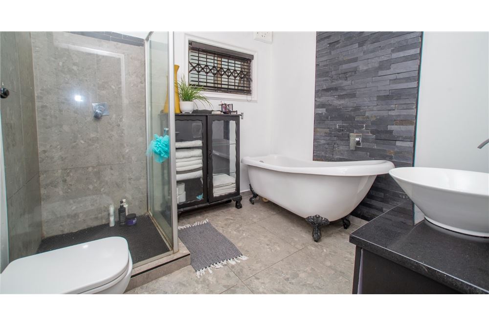 Residential - House - Sherwood, KwaZulu Natal - South Africa - 24 - 1031465050-119