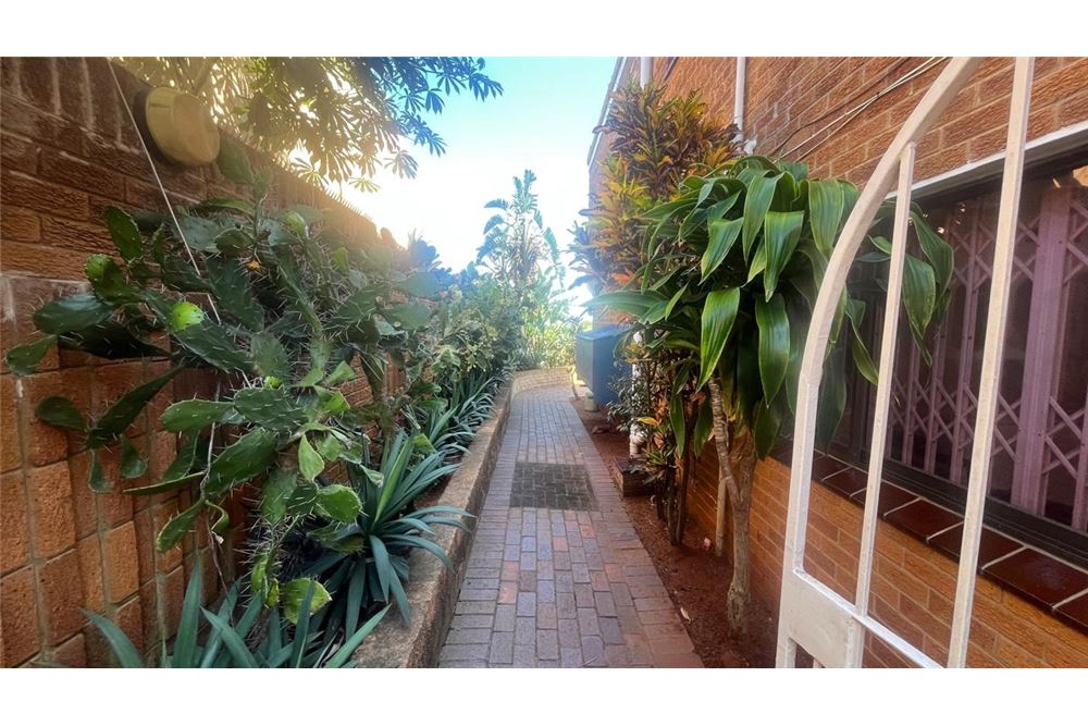 Residential - House - Durban North, KwaZulu Natal - South Africa - 55 - 1031465129-27