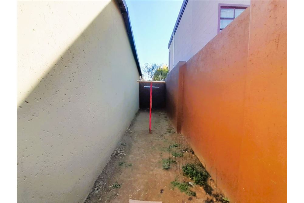 Residential - Mestna hiša - Liefde En Vrede, Gauteng - South Africa - 51 - 1031421066-371