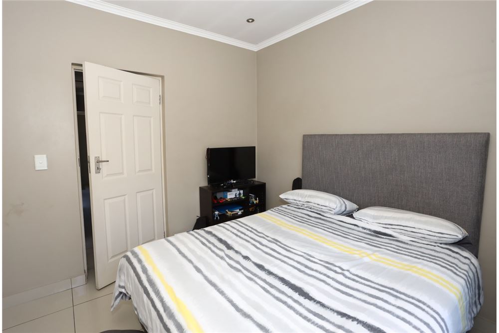 Residential - Отдельно стоящий дом - Thatchfield Estate, Gauteng - South Africa - 40 - 1031393016-194