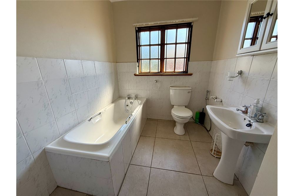 Residential - ทาวน์เฮาส์ - Hillcrest Central, KwaZulu Natal - South Africa - 12 - 1031391020-886