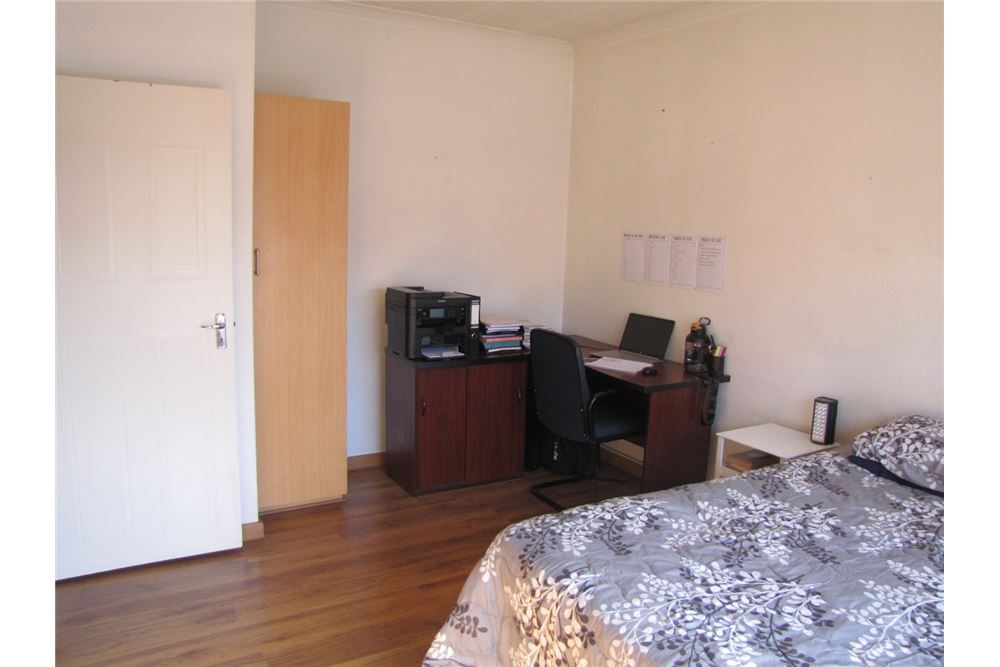 Wohnung - Haus - Vanderbijlpark CE 2, Gauteng - South Africa - 26 - 1031010012-78