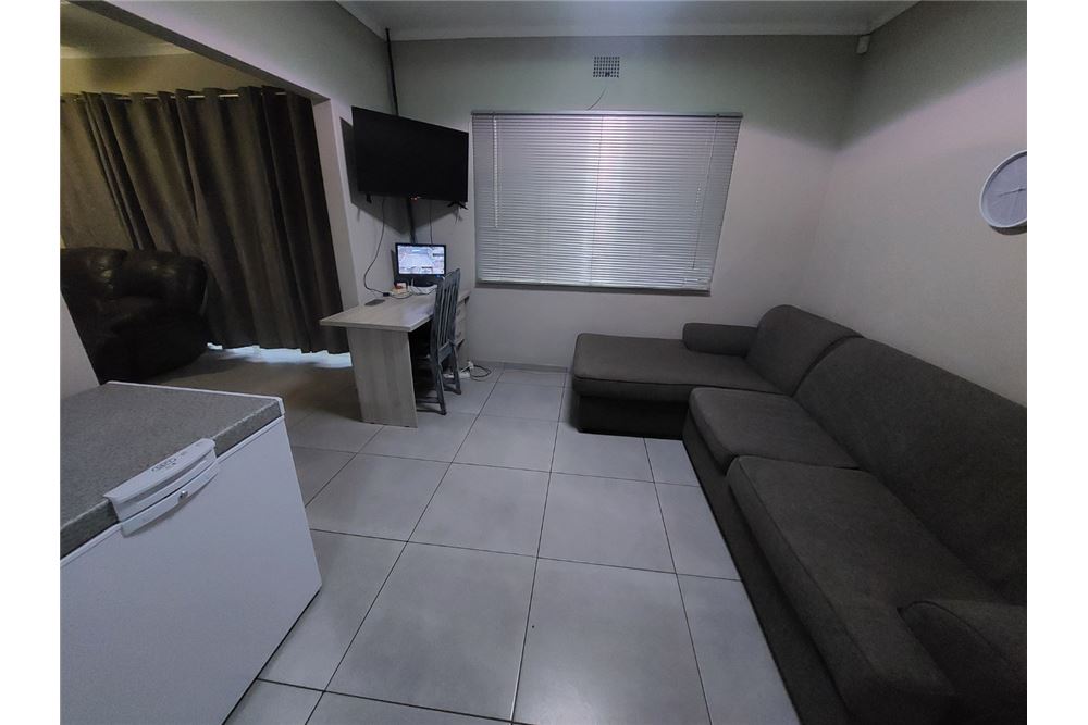 Residential - हाउस - Vanderbijlpark SW 5, Gauteng - South Africa - 15 - 1031010012-83