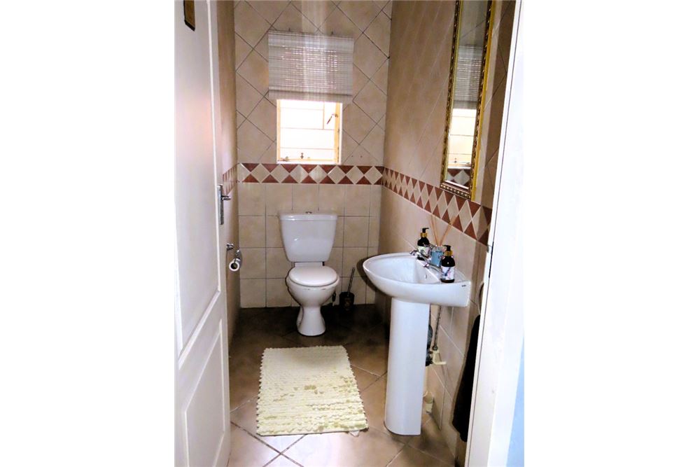 Residencial - Casa - Eersterust, Gauteng - South Africa - 20 - 1031414016-145