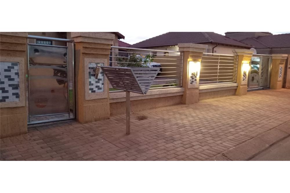 Жилищен - Къща - Vanderbijlpark CE7, Gauteng - South Africa - 18 - 1031421130-36