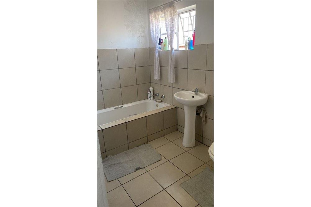 Residential - House - Elandspoort, Gauteng - South Africa - 15 - 1031414015-777