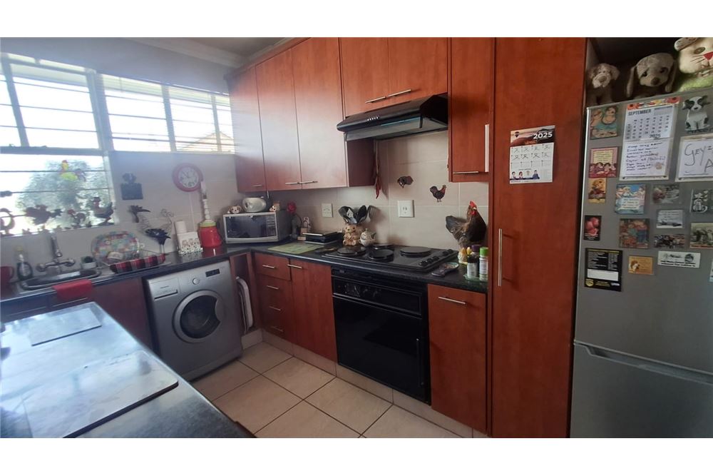 住宅 - 联排别墅 - New Redruth, Gauteng - South Africa - 11 - 1031422085-67