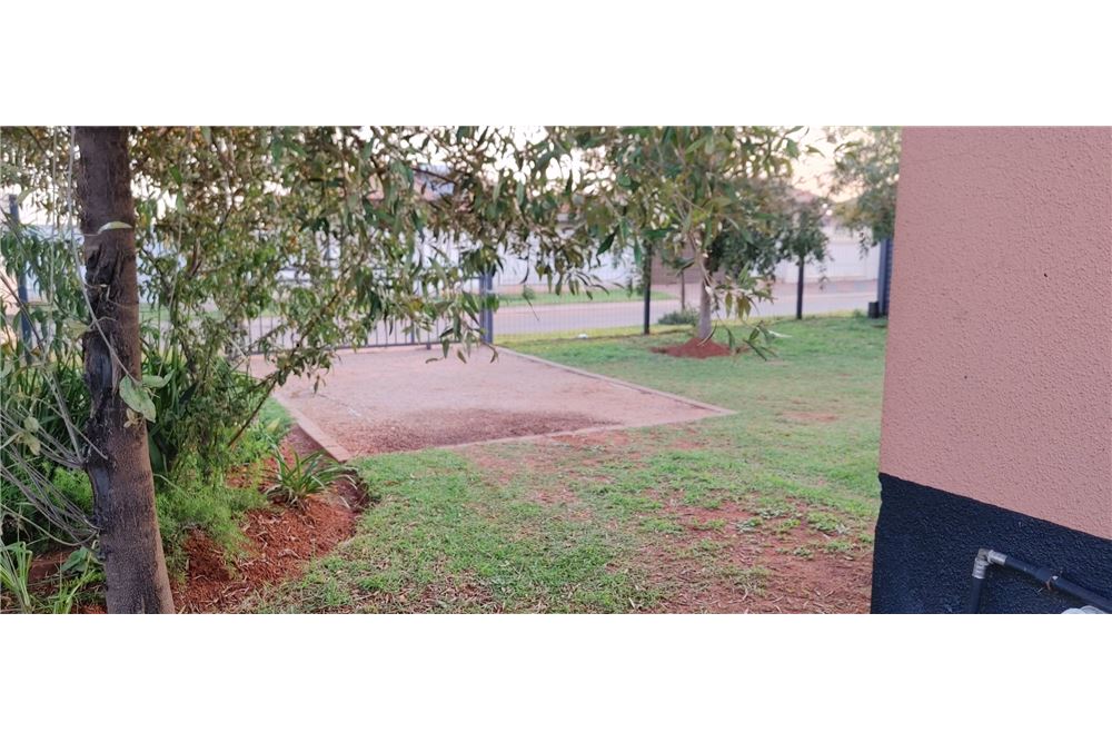 Residential - بيت مستقل - Protea Glen, Gauteng - South Africa - 29 - 1031421124-68