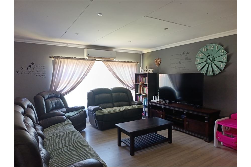 Residential - بيت مستقل - Kathu, Northern Cape - South Africa - 3 - 1031368008-103