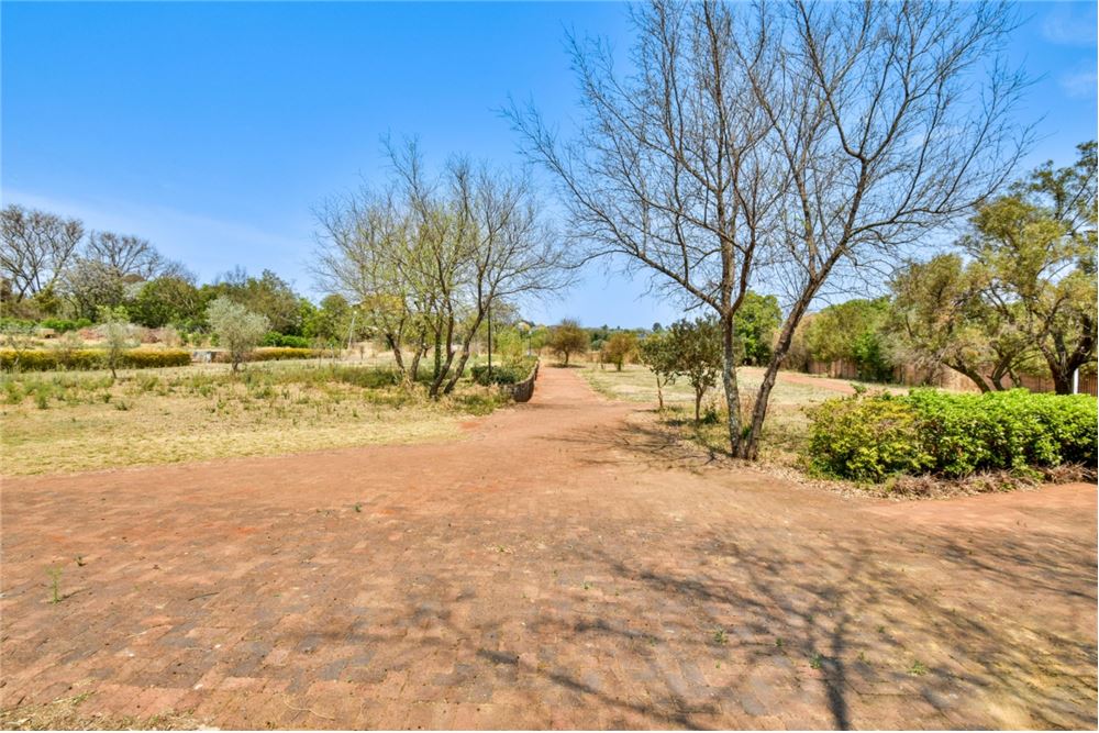 Residencial - Granja - Kameeldrift East, Gauteng - South Africa - 6 - 1031414001-140