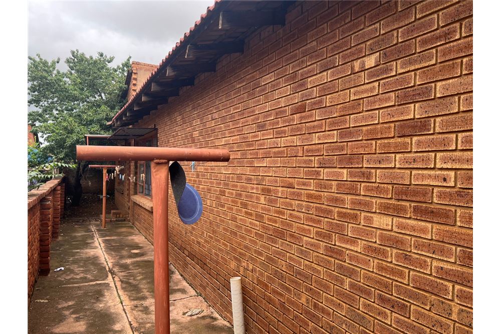 Residential - House - Soshanguve L, Gauteng - South Africa - 28 - 1031414015-772