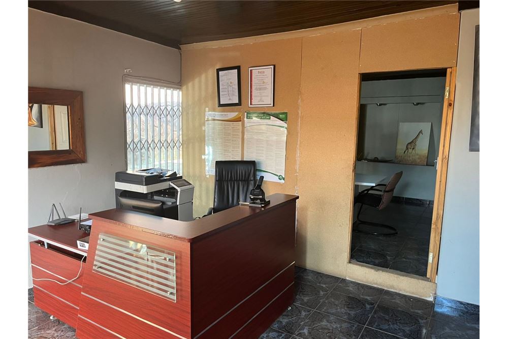 Commercio - Commerciale/Negozi - Sinoville, Gauteng - South Africa - 15 - 1031414142-54