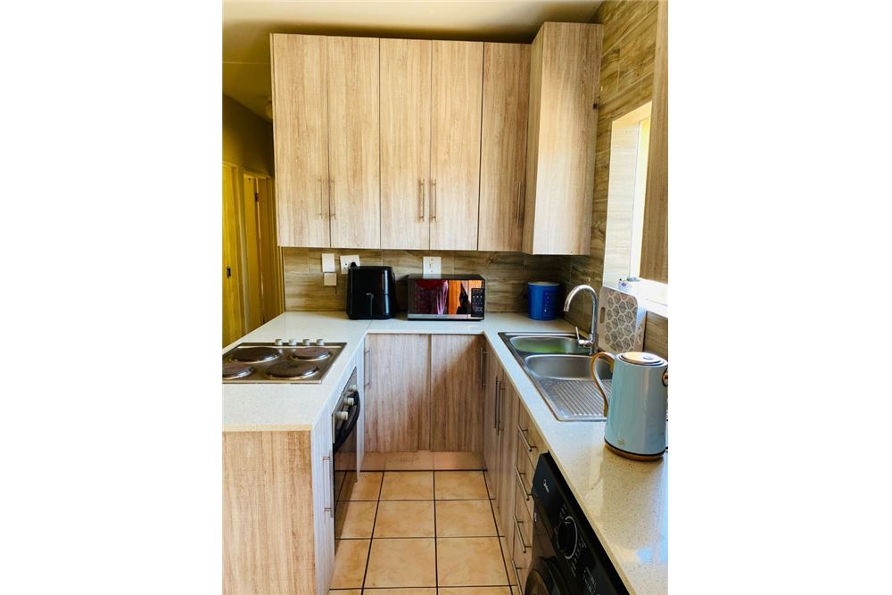 住宅 - 联排别墅 - Groblerpark, Gauteng - South Africa - 6 - 1031444190-12