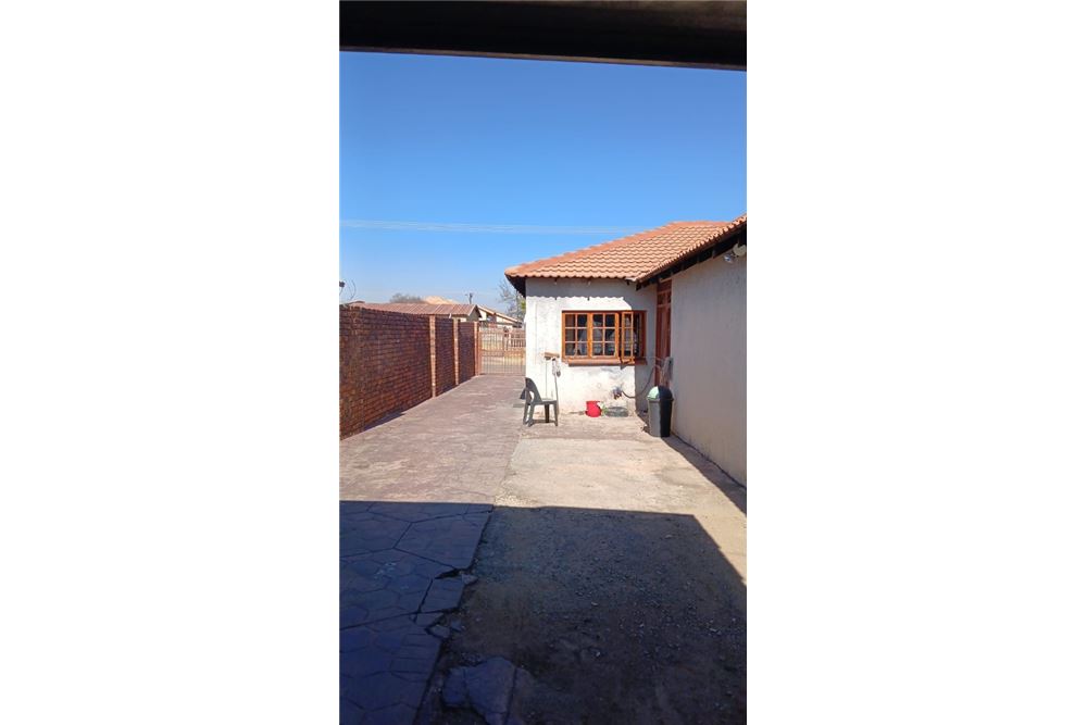Residencial - Casa - Eersterust, Gauteng - South Africa - 21 - 1031414137-47