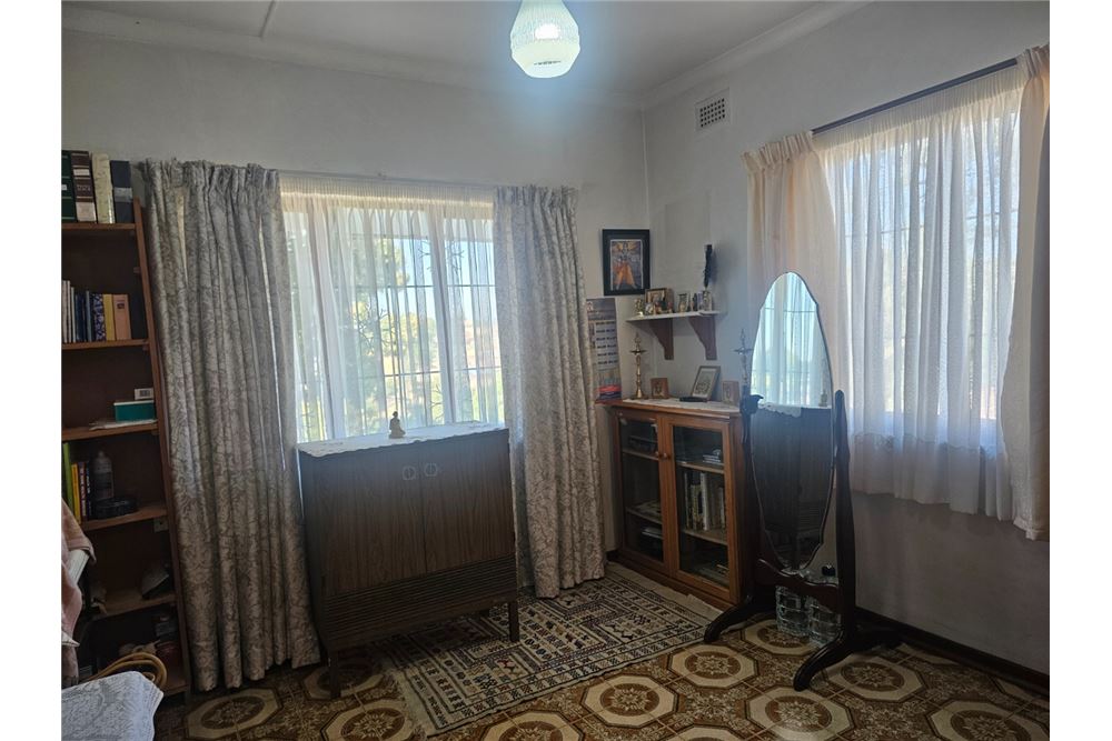 Residential - ਅਲੱਗ ਥਲੱਗ ਬਣਿਆ ਹੋਇਆ ਘਰ - Greenwood Park, KwaZulu Natal - South Africa - 15 - 1031465025-211