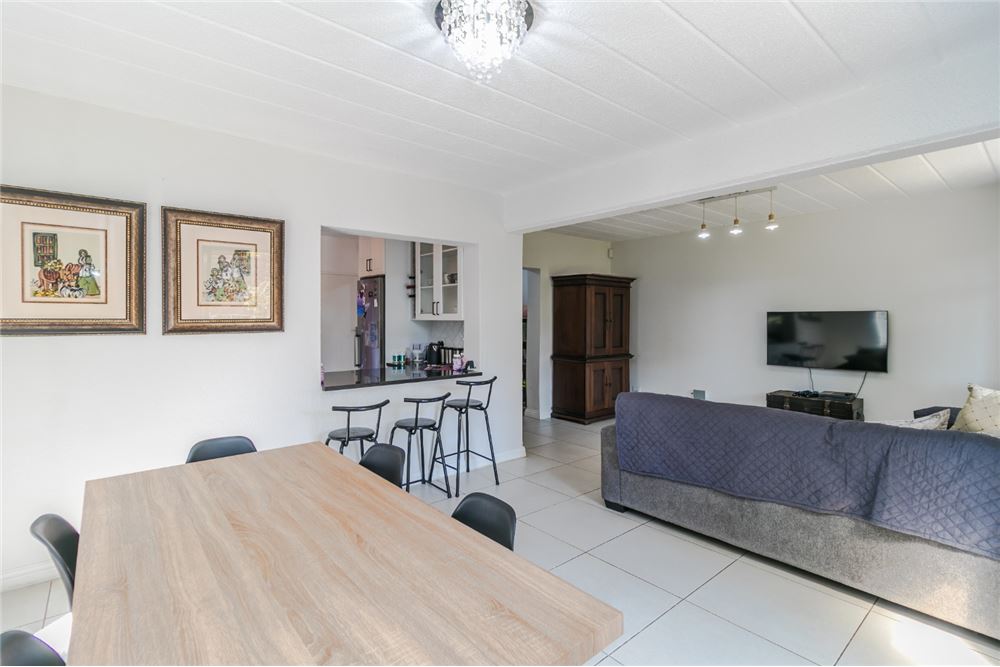 Residential - Rumah Bandar - Boskruin, Gauteng - South Africa - 11 - 1031444163-40