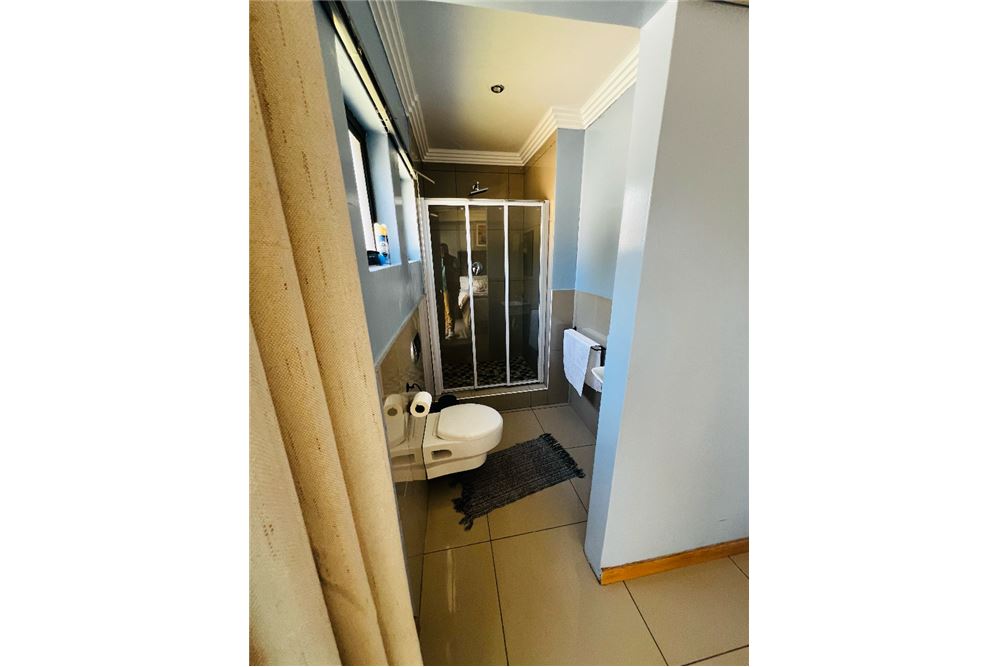 Residencial - Casa - Leloko Lifestyle and Eco Estate, North West - South Africa - 25 - 1031414112-30