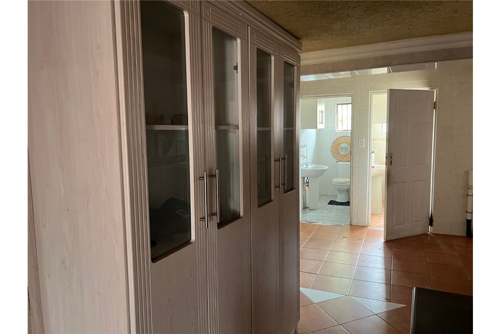 Residential - House - Soshanguve L, Gauteng - South Africa - 25 - 1031414015-772