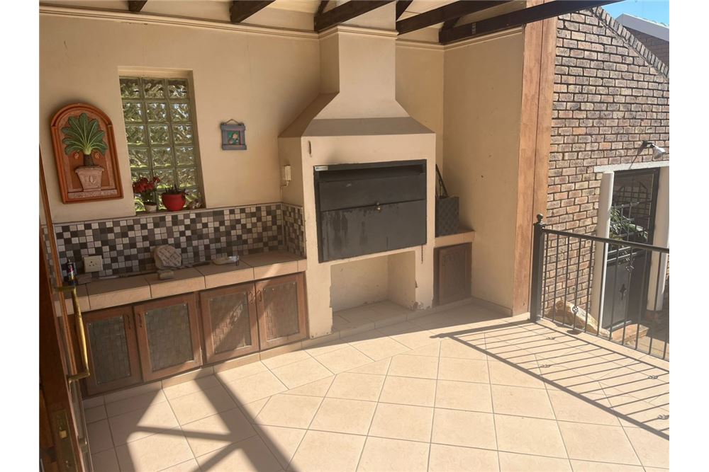 Residencial - Casa - Montana Park, Gauteng - South Africa - 13 - 1031414140-41