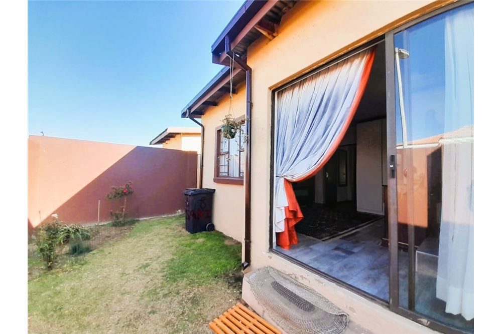 Residential - Mestna hiša - Liefde En Vrede, Gauteng - South Africa - 46 - 1031421066-371