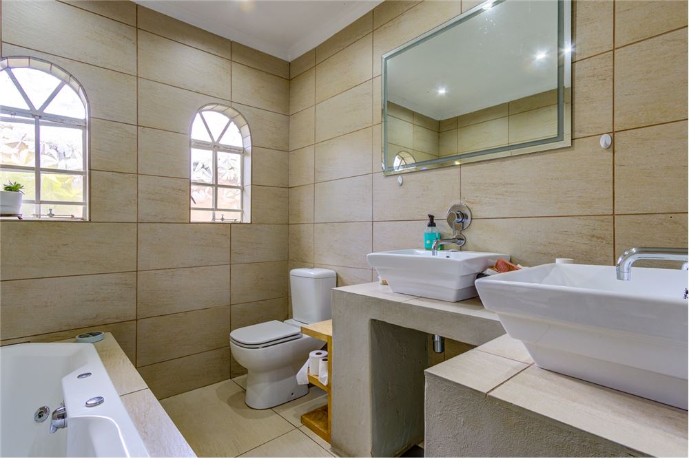 Woningbouw - Haus - Brentwood, Gauteng - South Africa - 19 - 1031439069-142