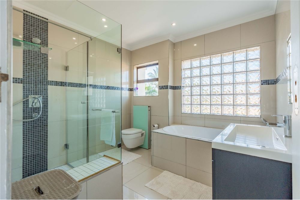 Residential - House - Umhlanga Rocks, KwaZulu Natal - South Africa - 45 - 1031465073-86