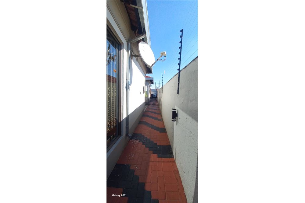 Residential - Отдельно стоящий дом - Protea Glen, Gauteng - South Africa - 26 - 1031421109-69