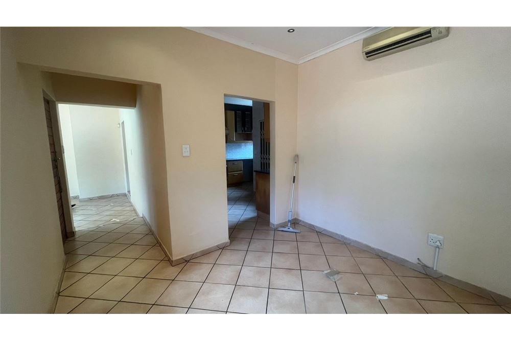 Residential - House - Glen hills, KwaZulu Natal - South Africa - 10 - 1031465129-26