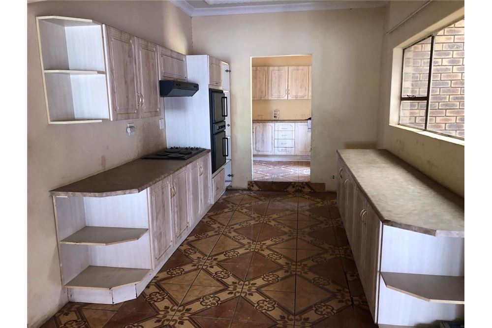 Residential - House - Mabopane, Gauteng - South Africa - 22 - 1031414106-218