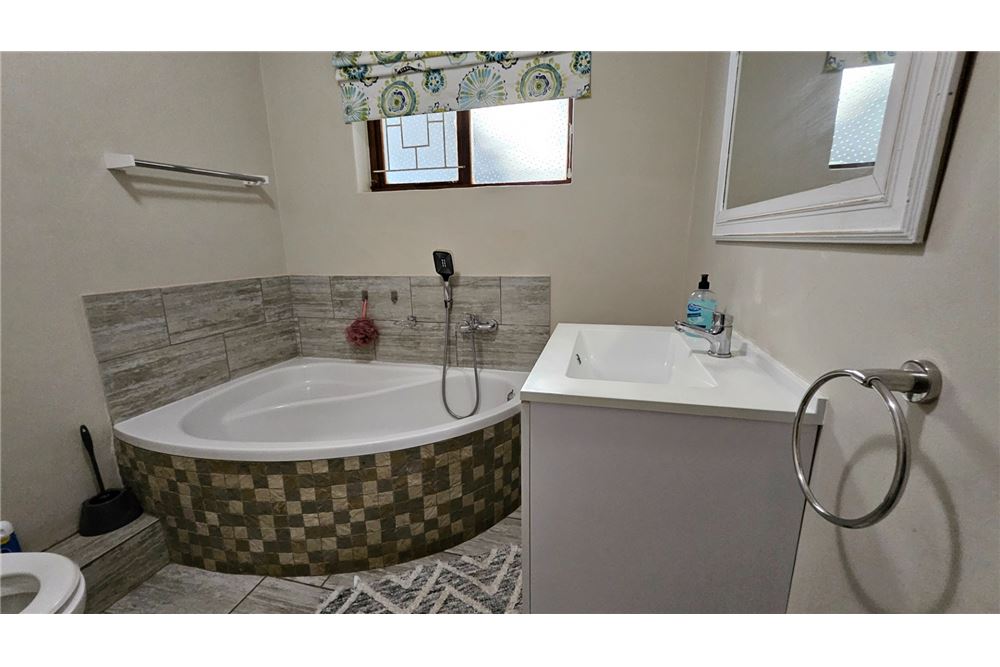 Residential - Αυτόνομη κατοικία - Hayfields, KwaZulu Natal - South Africa - 18 - 1031436004-370