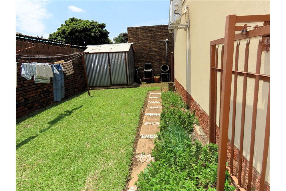 Residencial - Casa - Eersterust, Gauteng - South Africa - 29 - 1031414016-162